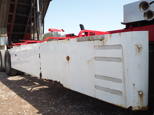 UDトラックスクオンダンプ大型（10t）[写真11]