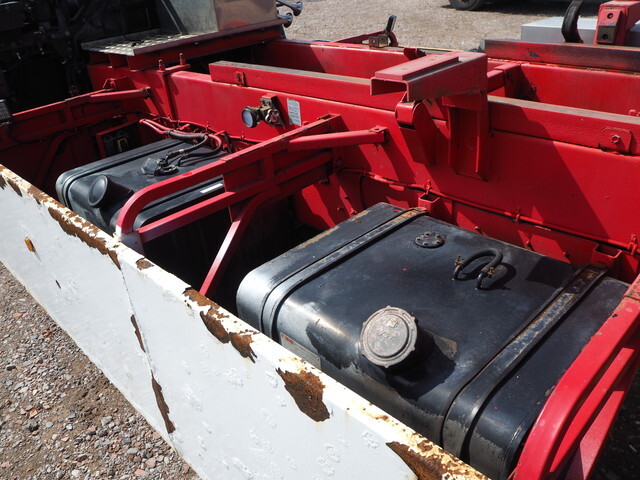 UDトラックスクオンダンプ大型（10t）[写真23]