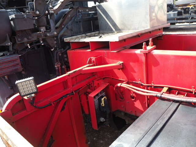 UDトラックスクオンダンプ大型（10t）[写真25]