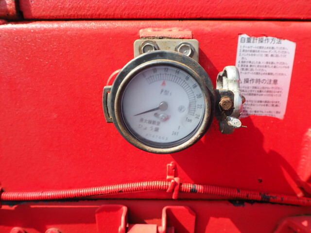 UDトラックスクオンダンプ大型（10t）[写真26]