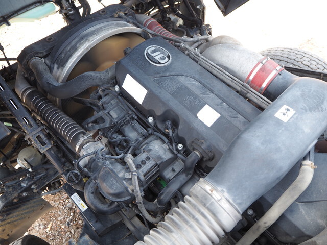 UDトラックスクオンダンプ大型（10t）[写真27]