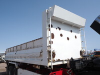 UDトラックスクオンダンプ大型（10t）[写真30]