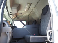 UDトラックスクオンダンプ大型（10t）[写真34]