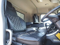 UDトラックスクオンダンプ大型（10t）[写真35]