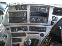 UDトラックスクオンダンプ大型（10t）[写真39]