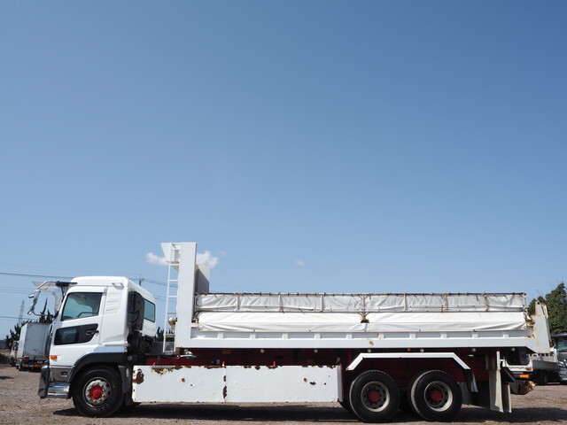 UDトラックスクオンダンプ大型（10t）[写真05]