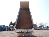 UDトラックスクオンダンプ大型（10t）[写真10]