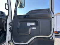 いすゞギガアルミウイング大型（10t）[写真16]