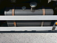 いすゞギガアルミウイング大型（10t）[写真34]