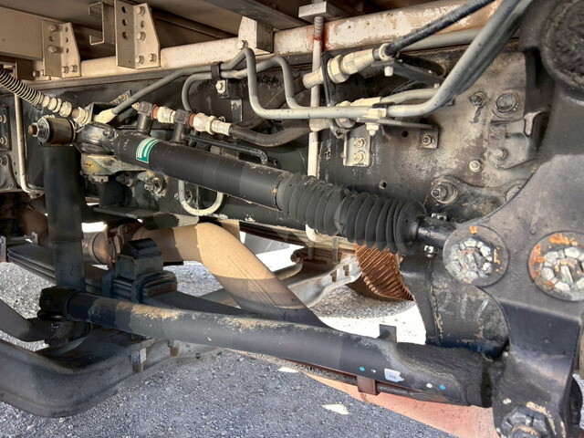 いすゞギガアルミウイング大型（10t）[写真37]