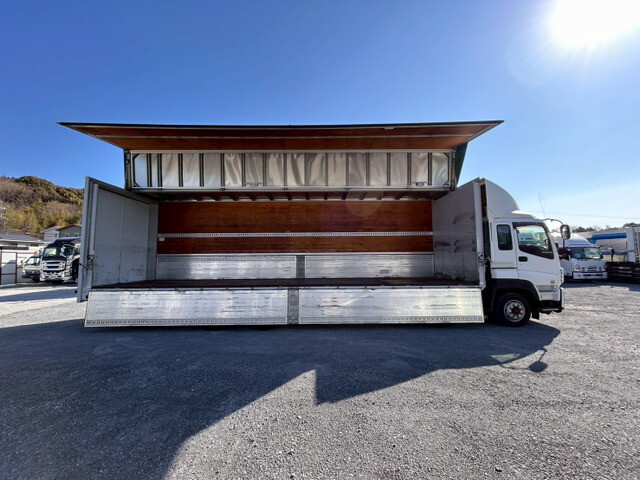 いすゞギガアルミウイング大型（10t）[写真07]