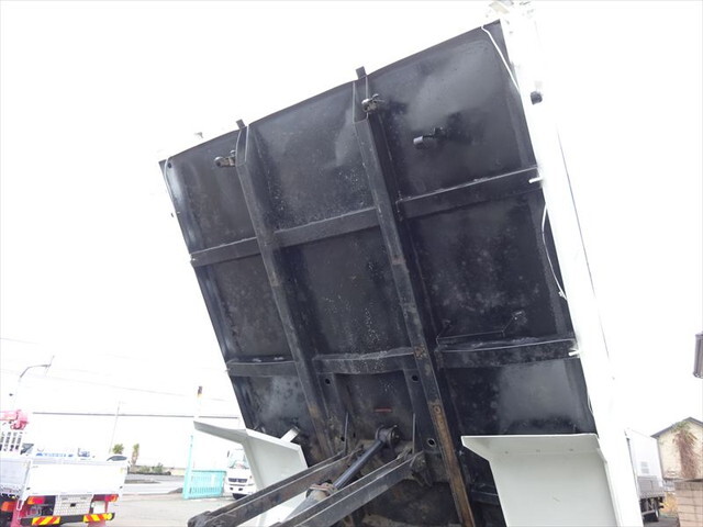 日野レンジャーダンプ中型（4t）[写真08]