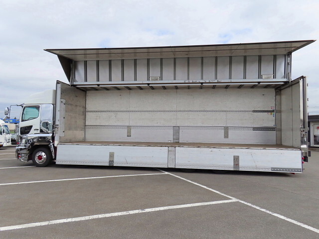 日野プロフィアアルミウイング大型（10t）[写真30]