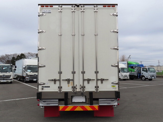 日野プロフィアアルミウイング大型（10t）[写真05]