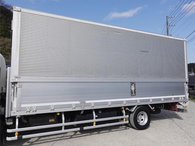 いすゞフォワードアルミウイング中型（4t）[写真06]