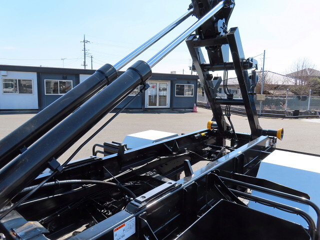 三菱ふそうファイターコンテナ専用車中型（4t）[写真27]