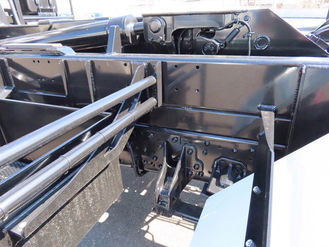 三菱ふそうファイターコンテナ専用車中型（4t）[写真09]