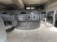 三菱ふそうキャンター平ボディ小型（2t・3t）[写真14]