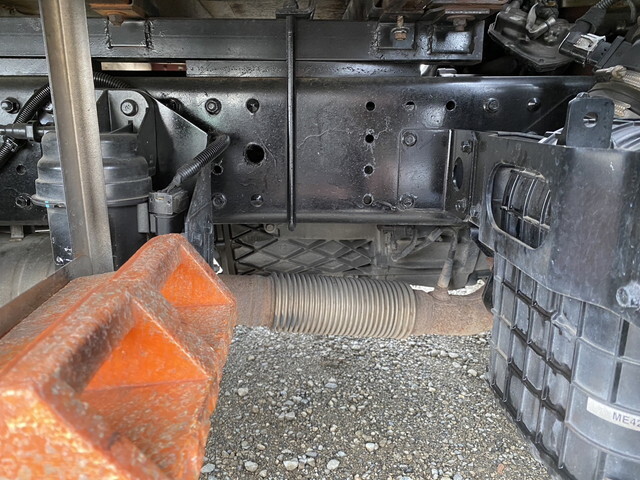 三菱ふそうキャンター平ボディ小型（2t・3t）[写真15]