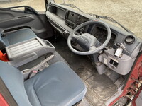 三菱ふそうキャンター平ボディ小型（2t・3t）[写真19]