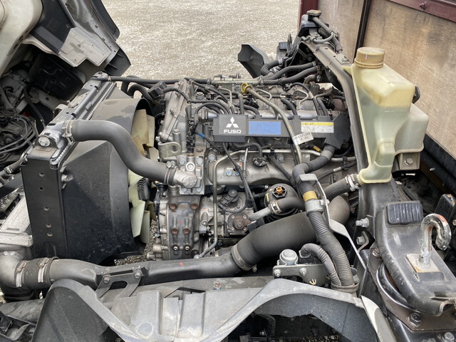 三菱ふそうキャンター平ボディ小型（2t・3t）[写真22]