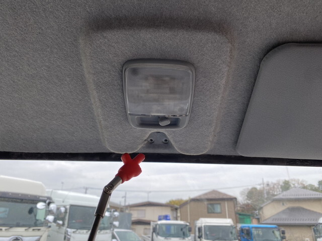 三菱ふそうキャンター平ボディ小型（2t・3t）[写真31]