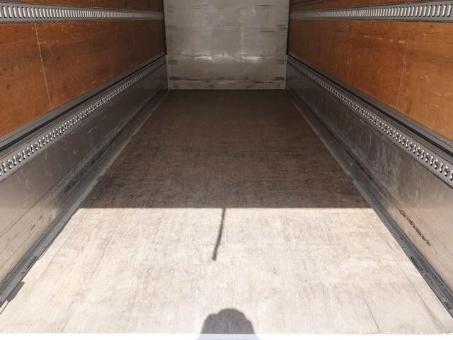 いすゞフォワードアルミウイング中型（4t）[写真18]