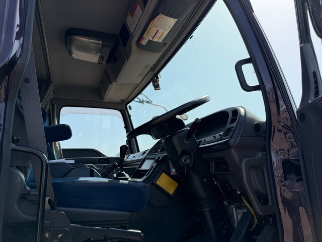 いすゞギガダンプ大型（10t）[写真36]