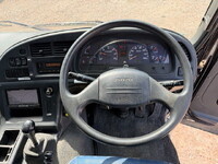 いすゞギガダンプ大型（10t）[写真40]