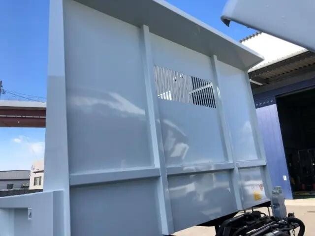 三菱ふそうファイターダンプ中型（4t）[写真31]