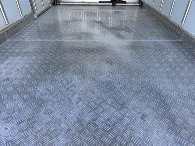 三菱ふそうキャンター冷凍車（冷蔵車）小型（2t・3t）[写真16]