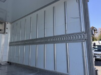 三菱ふそうキャンター冷凍車（冷蔵車）小型（2t・3t）[写真18]