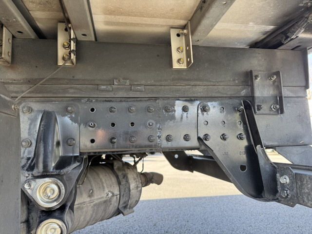 三菱ふそうキャンター冷凍車（冷蔵車）小型（2t・3t）[写真31]