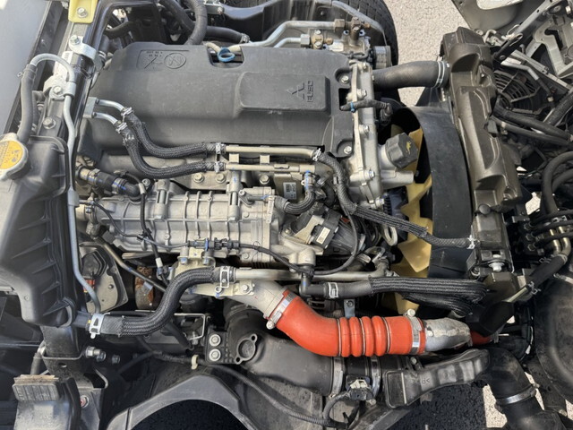 三菱ふそうキャンター冷凍車（冷蔵車）小型（2t・3t）[写真38]