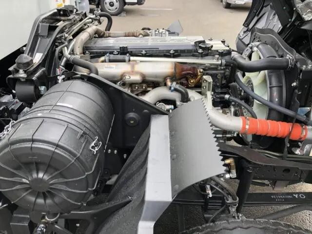 三菱ふそうファイターダンプ中型（4t）[写真18]