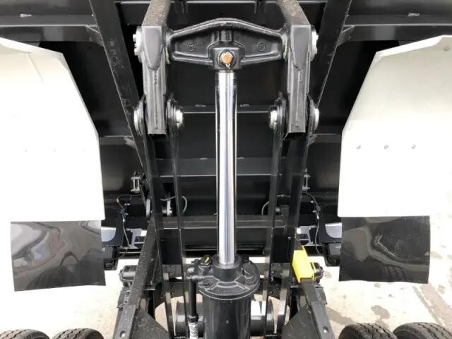 三菱ふそうファイターダンプ中型（4t）[写真33]