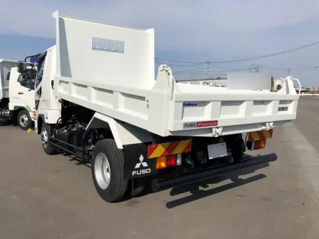 三菱ふそうファイターダンプ中型（4t）[写真04]