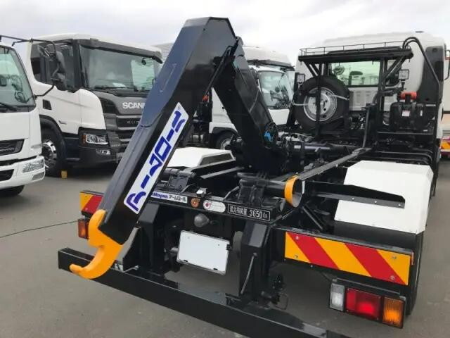 いすゞフォワードコンテナ専用車中型（4t）[写真31]