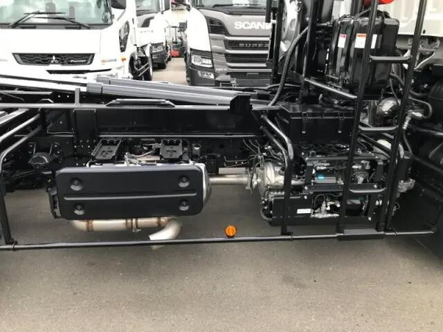 いすゞフォワードコンテナ専用車中型（4t）[写真32]