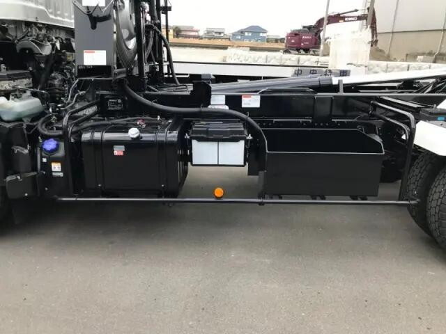 いすゞフォワードコンテナ専用車中型（4t）[写真33]