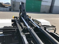 いすゞフォワードコンテナ専用車中型（4t）[写真36]