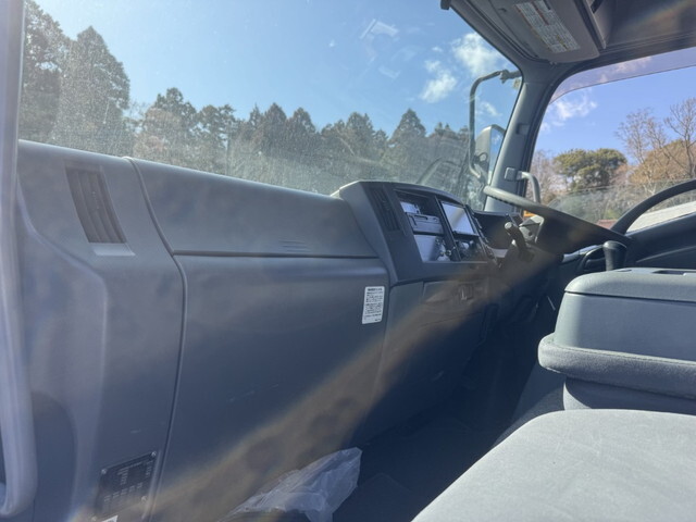 いすゞフォワード冷凍車（冷蔵車）中型（4t）[写真14]
