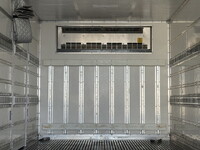 いすゞフォワード冷凍車（冷蔵車）中型（4t）[写真20]