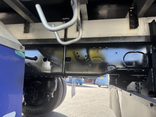 いすゞフォワード冷凍車（冷蔵車）中型（4t）[写真29]