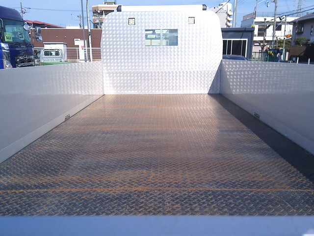 いすゞエルフアルミブロック小型（2t・3t）[写真17]