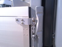 いすゞエルフアルミブロック小型（2t・3t）[写真21]