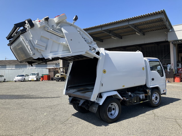 いすゞエルフパッカー車（塵芥車）小型（2t・3t）[写真14]