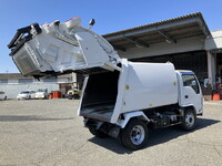 いすゞエルフパッカー車（塵芥車）小型（2t・3t）[写真15]