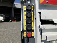 いすゞエルフパッカー車（塵芥車）小型（2t・3t）[写真17]