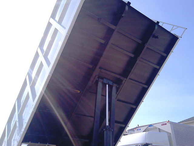 三菱ふそうファイター深ダンプ（土砂禁ダンプ）中型（4t）[写真27]